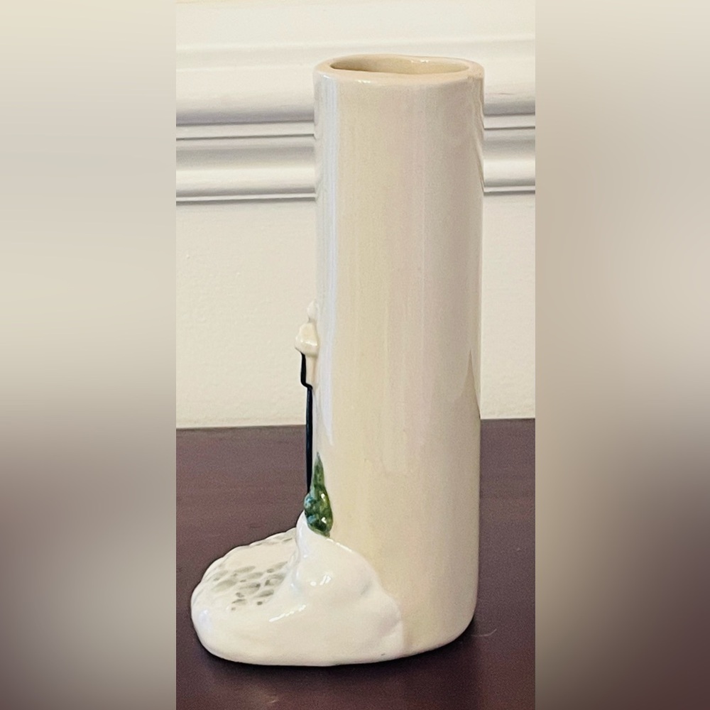 Vintage Otagiri Japan Winter Scene Ceramic Bud Vase In Excellent Condition - Picture 2 of 10